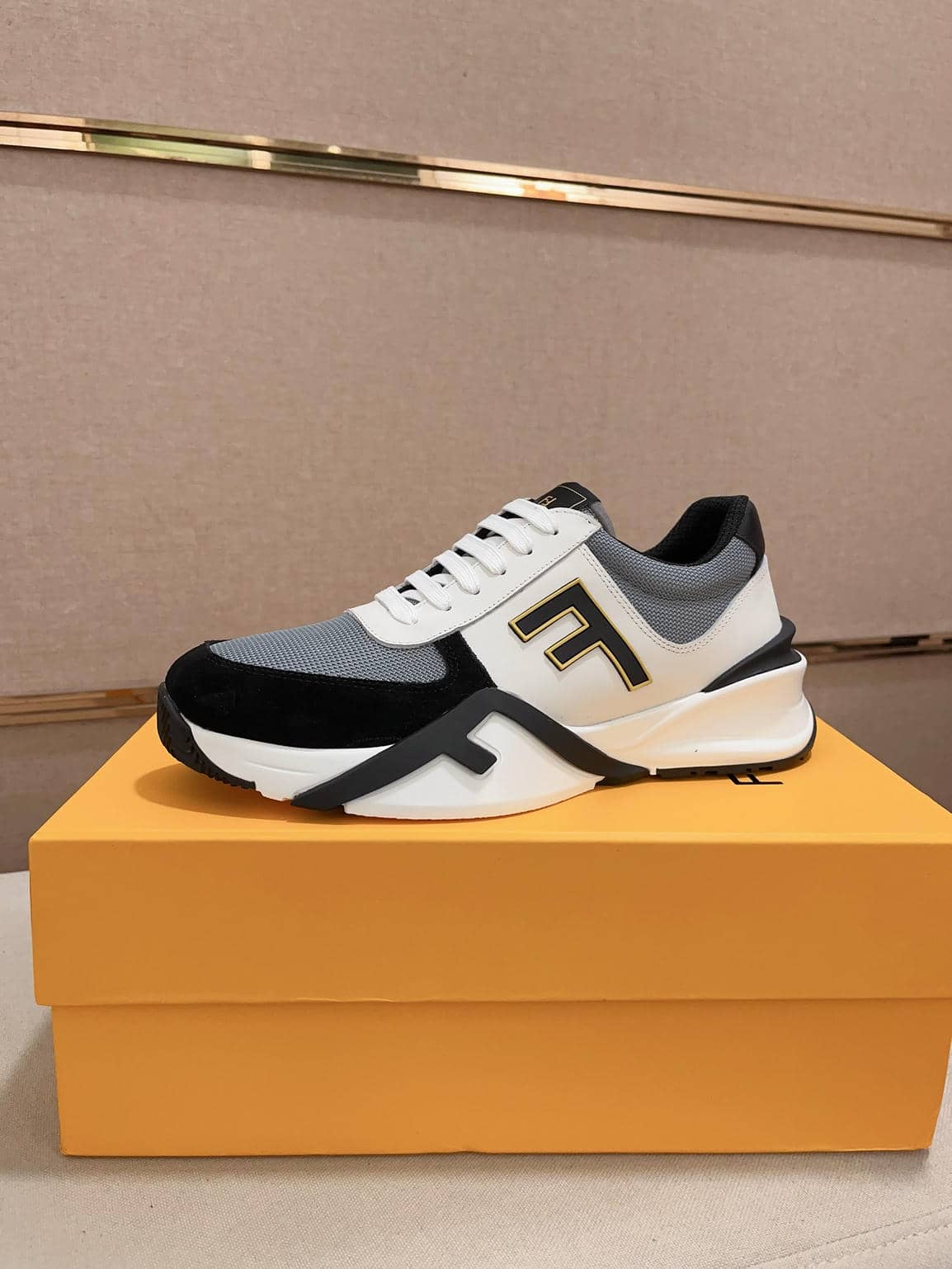 Fendi Sneaker Man-14
